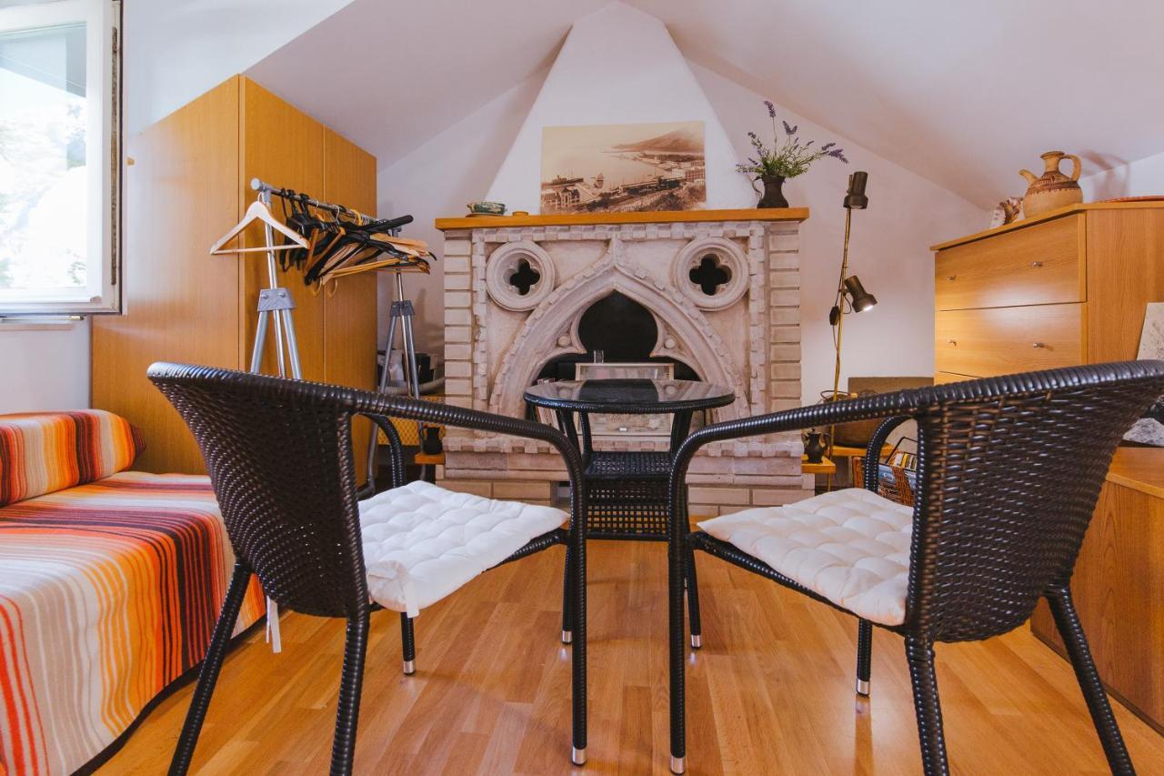 Holiday Home Katarina โอมิช ภายนอก รูปภาพ